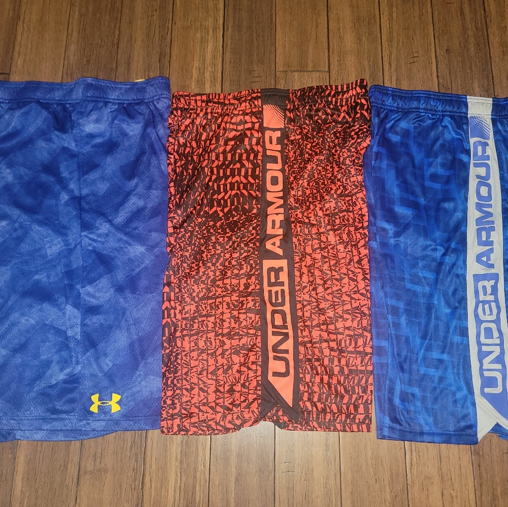 Bundle Under Armour shorts